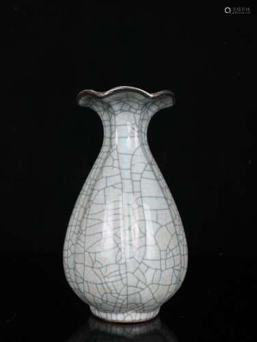 The elder brother of the glaze flower mouth silvering bottle...