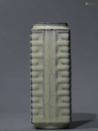 White glaze kiln brown bottle. Beautiful monthSize: 18.5 cm ...