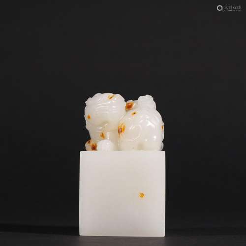 Hetian jade seed material lion twisted seal.Specification: 8...