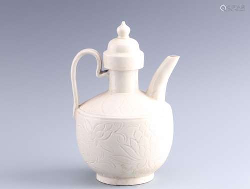 northern songporcelain d-cut hip flaskSize: high: 24 cm widt...