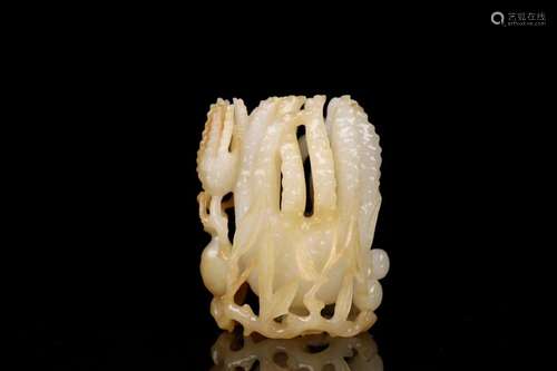 hetian jade "bergamot" furnishing articlesSize: 9....