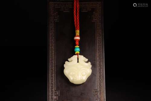 , hotan white jade beastSize: 5.1 x1.8 x5.5 cm and weighs 84...