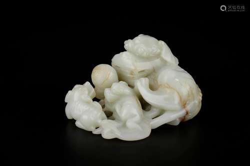 , hotan jade lion play the ballSize: 12 * 9 * 7 cm weight: 7...