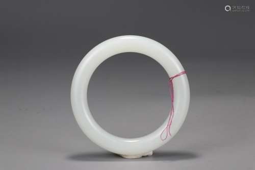 : hetian jade bracelet, too8 cm in diameter, diameter 5.7 cm...