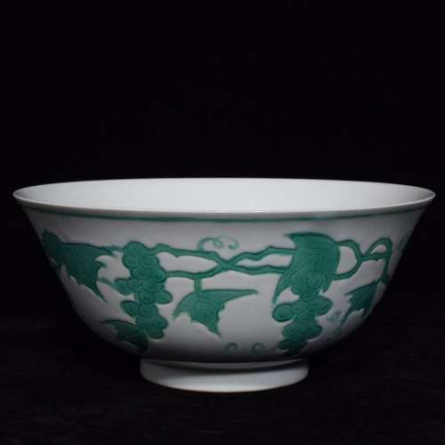 Green color grape grain chenghua bowl 9 x20. 3
