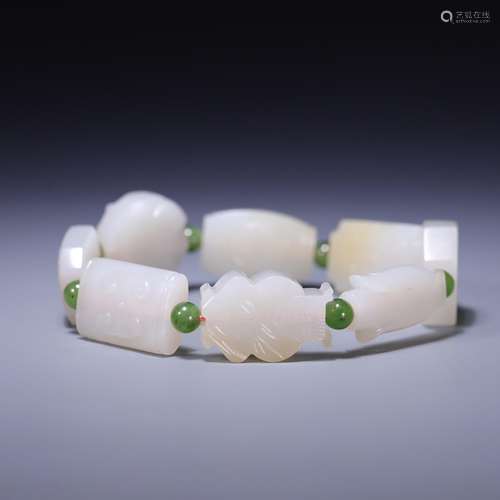 Cascade, hetian jade seed material in hand, size: gossip * *...