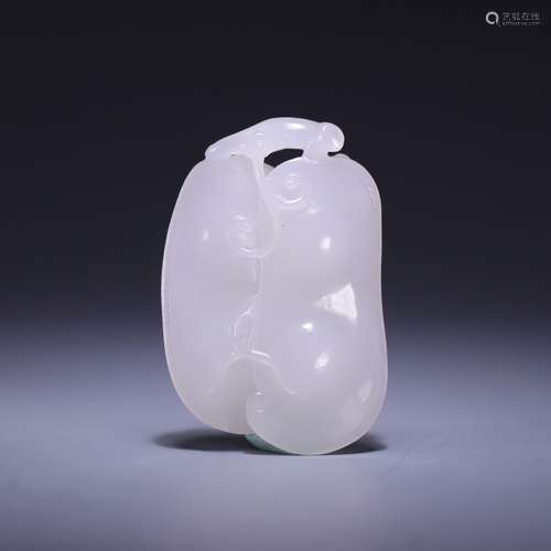 , hetian jade pods, size: 5.5 * * * * 3.6 1.5 cm, 33.8 g!