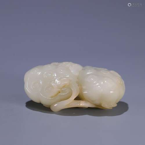 Hetian jade lotus carved pieces, size: 9.5 * * * * 6.2 4.0 c...