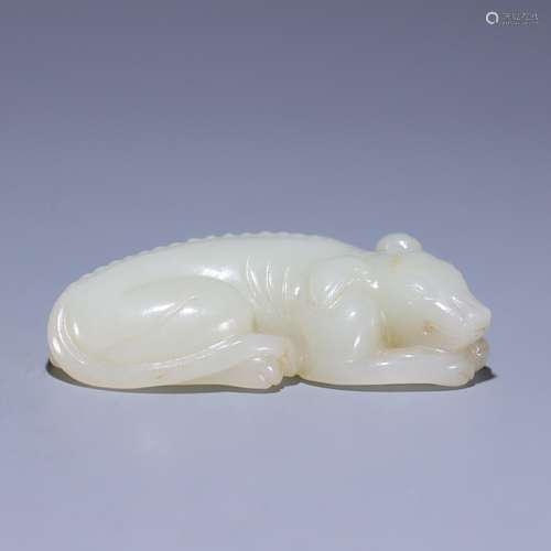 Lie, hetian jade, size: 8.5 * * * * 3.3 2.2 cm, weighs 114 g...