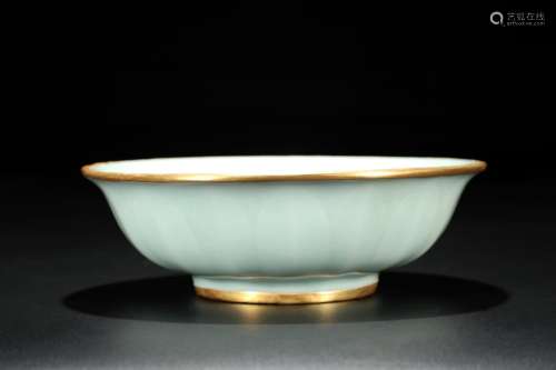 -plated longquan celadon bowls5 cm high 5.8 cm wide
