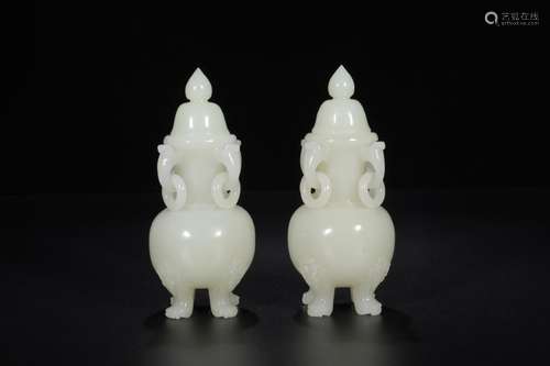 : hetian jade, beast foot designSize: 12 cm high 5.4 cm wide...