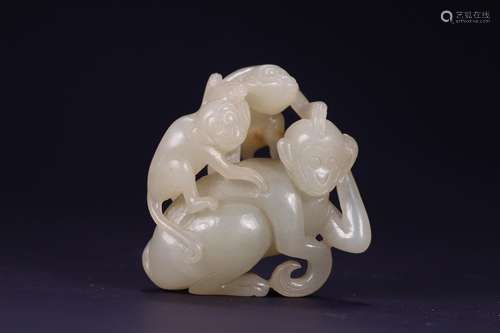 Hetian jade "lash spirit monkey", take the materia...