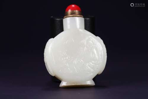 Old hetian jade snuff bottles.The jade is exquisite, oily, h...