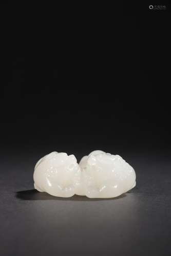 - xinjiang hetian jade double animal carvingsSpecification: ...