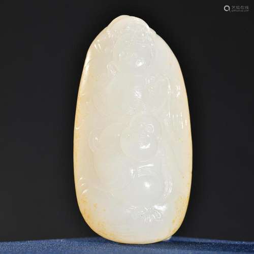 CHINESE HETIAN JADE HANDPIECE WITH CARVED 'MAITREYA'