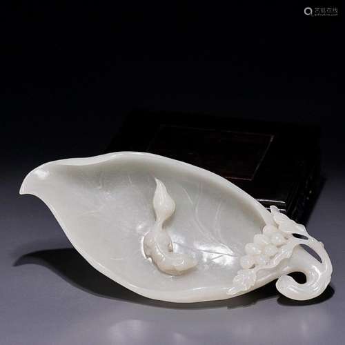 CHINESE HETIAN JADE LEAF-FORM WASHER WITH CARVED 'SQUIRR...