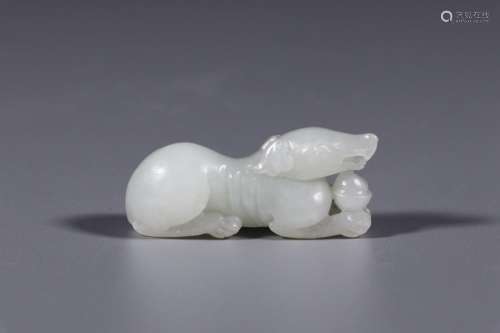 Hetian jade lying dog to piecesSize: 4.7 cm wide and 1.5 cm ...
