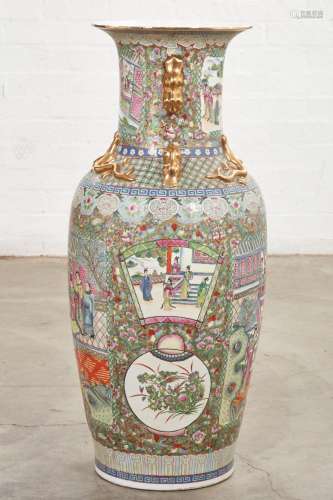 A large Chinese Export Famille Verte porcelain vase