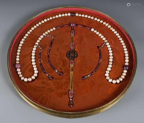 Court beads, pearlsSize, diameter of 1.2 cm weighs 430 gCour...