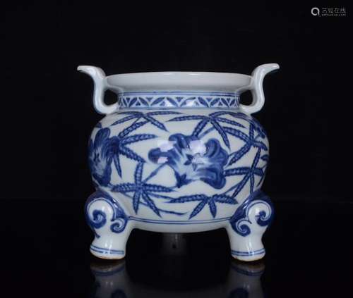 Blue and white three-legged censer okra lines;18.5 x19.8;857...