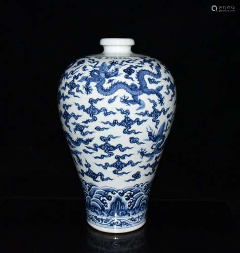 Blue and white YunLongWen plum bottle x25.5 43.2 cm, 4500