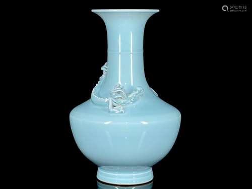 Powder blue glaze panlong bottles of 31/21.678005619