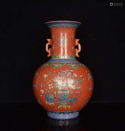 Red glaze colored enamel paint flowers antique vase with a d...