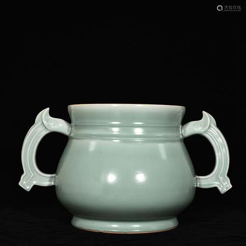 Longquan celadon pea green glaze by type furnace26 * 46 cent...