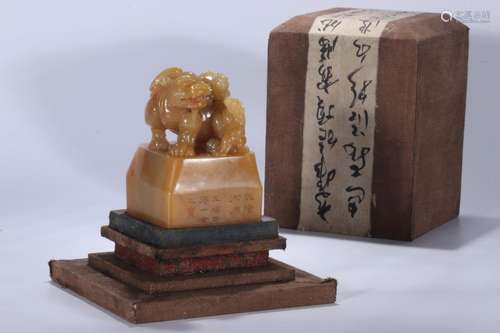 Mother: tian stone benevolent sealSize: 7.9 cm high 5.3 x 5 ...