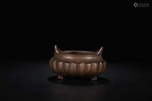 : copper - three has shaped incense burnerSize: 10 cm high 1...