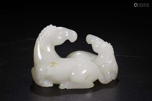 W number 4133: hetian Bai Yushuang horseSize: 9.4 cm wide an...