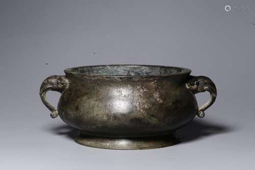 : "big" elephant furnace.This censer round mouth o...