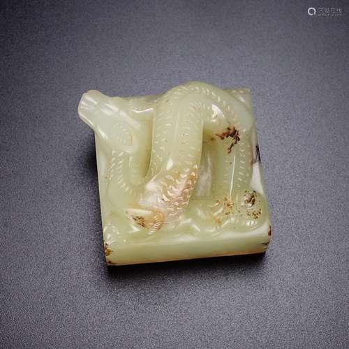 Chapter and Tian Shan dragon, the jade oil moisten, inscript...