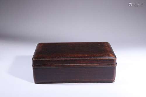 Lobular rosewood boxThe size of about 22 x 13.2 x 7.5 cm