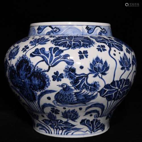 Blue and white lotus yang play grain tank 27.5 x35