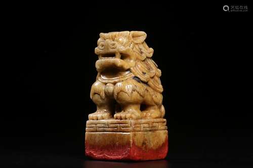 CHINESE SHOUSHAN STONE SEAL WITH 'BEAST' KNOB