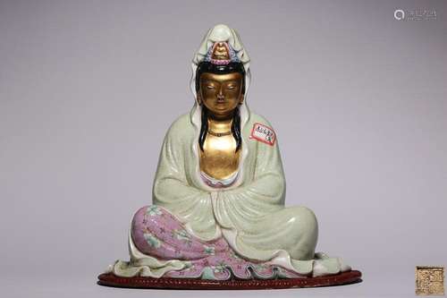 CHINESE FAMILLE-ROSE FIGURE OF GUANYIN