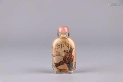 Snuff bottles: stories of crystal triangle flowers pattern c...