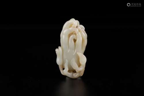 Hetian jade live furnishing articlesSize: 5 * 4 * 9 cm weigh...