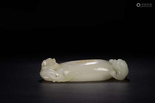 Lu water jar, hotan jade daySize: 11.6 x5.2 x2.7 cm and weig...