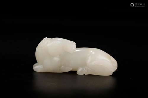 Furnishing articles, hotan jade lying horsesSize: 8 x 2.5 x ...