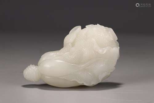 : hetian jade cabbage8.9 cm long, 5.5 cm wide, 3.4 cm thick,...