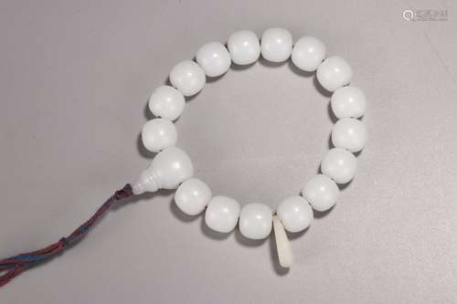 String: hetian jade handBead diameter 1.3 cm, weight 65 gMat...