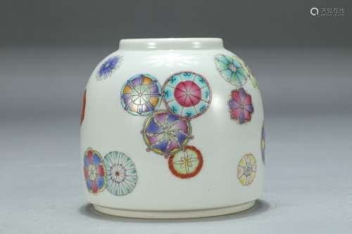 Water jar, "" pastel ball decorative patternSize: ...