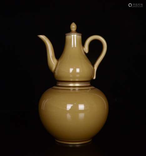 Eel yellow glaze gold temperature wine pot;19 x11;