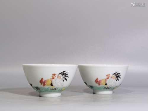 Pastel chicken cylinder cups of a pair of size 9 high five
