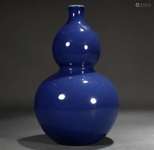 A Sacrificial Blue-Glazed Gourd-Form Vase
