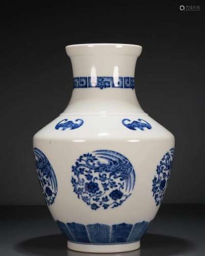 A Precious Blue And White 'Phoenix& Flower' Vase
