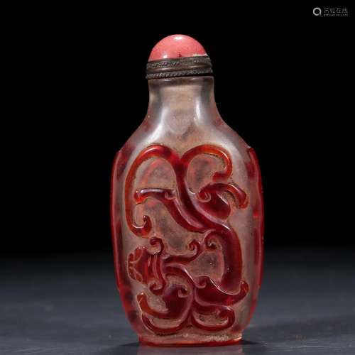 A Red Overlay White Glass 'Chi-Dragon' Sunff Bottle