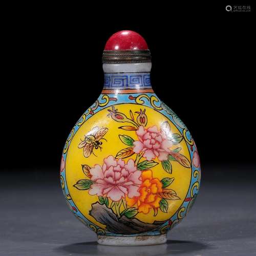 A Glass Painted 'Flower' Sunff Bottle